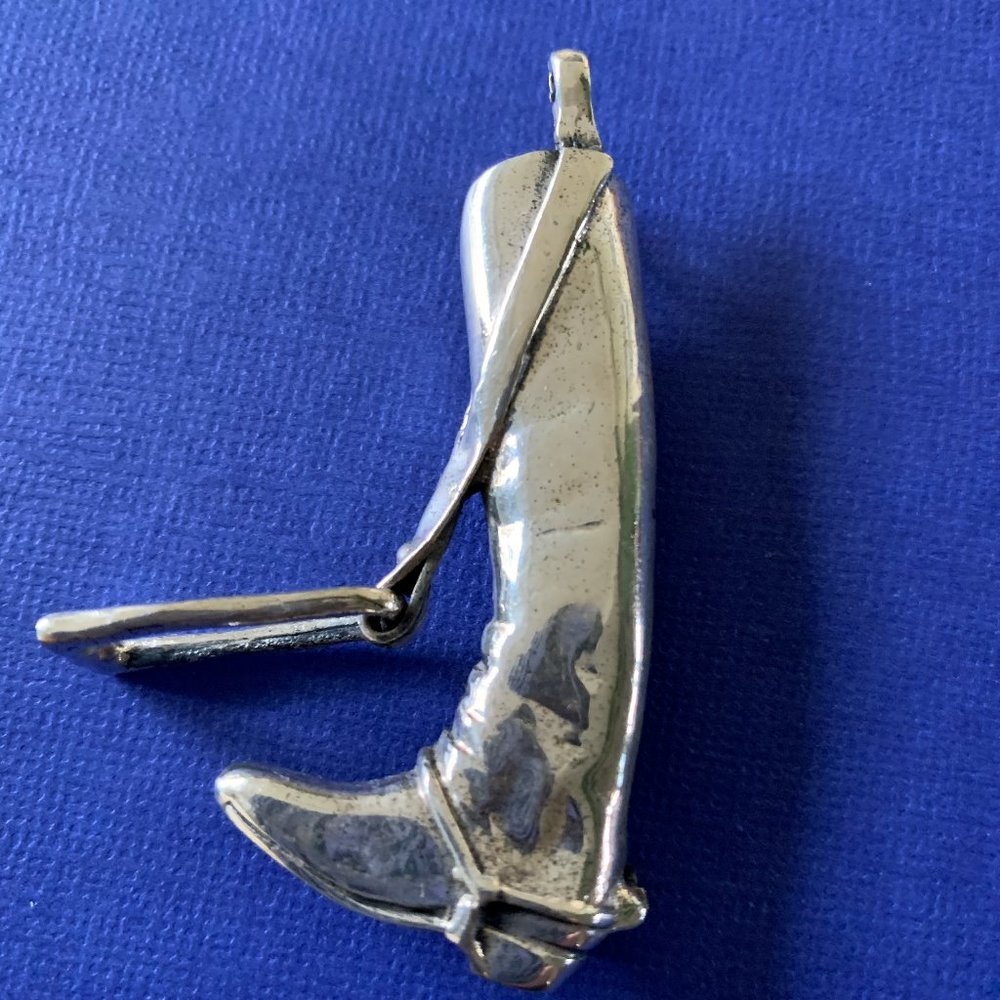 SILVER RIDING BOOT PENDANT/PIN - Picture 2 of 4